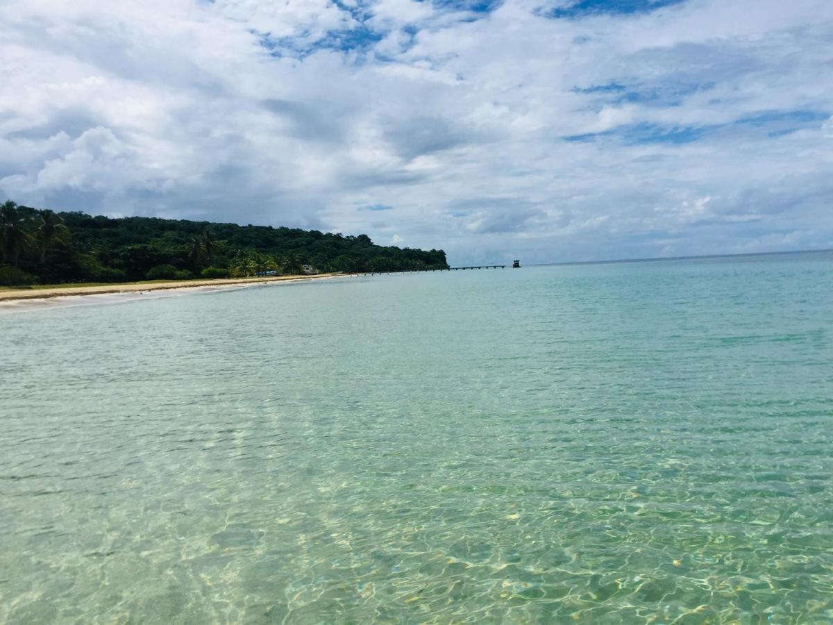 Pic-Nic Beach Corn Island Hotel Buitenkant foto