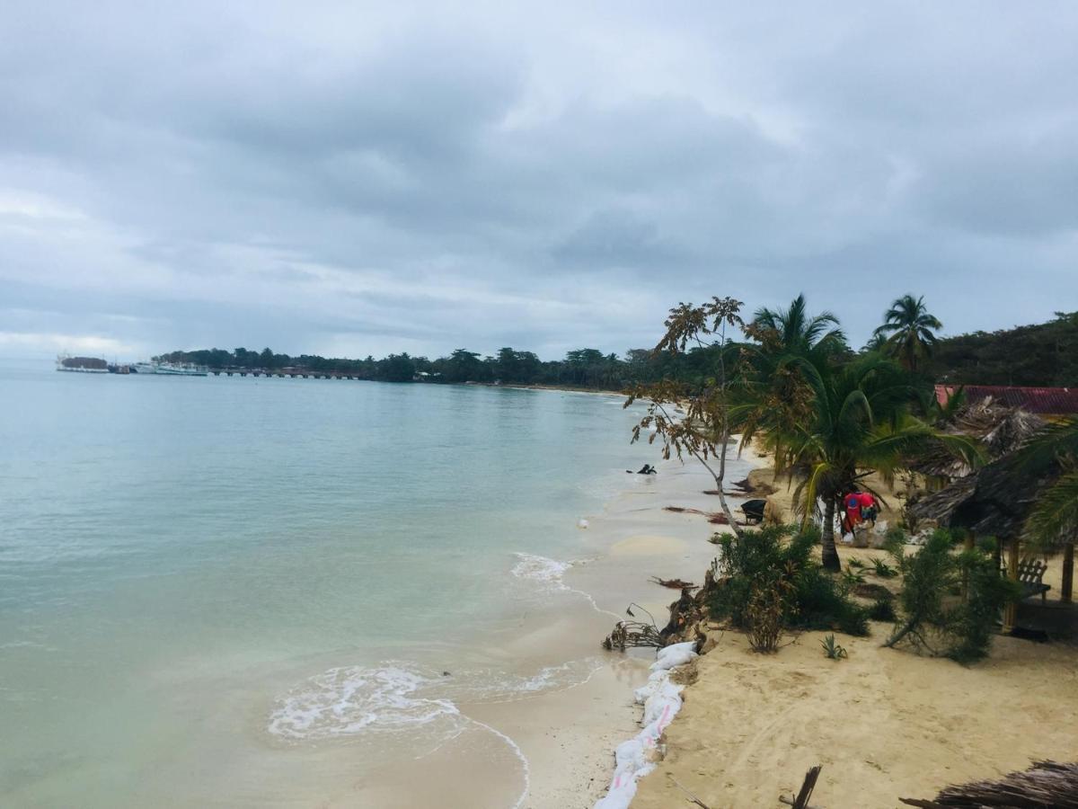Pic-Nic Beach Corn Island Hotel Buitenkant foto