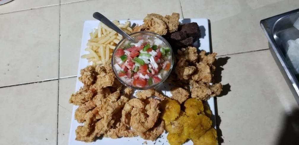 Pic-Nic Beach Corn Island Hotel Buitenkant foto