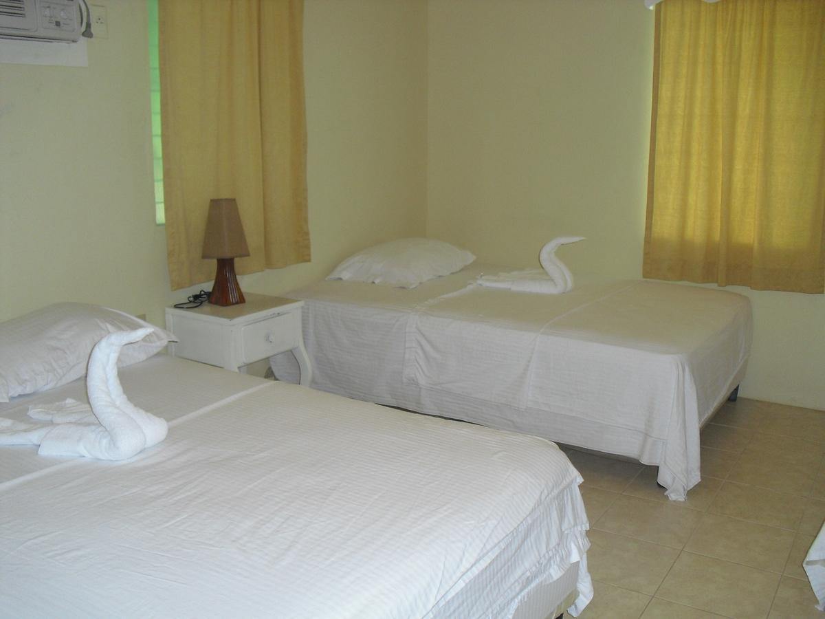 Pic-Nic Beach Corn Island Hotel Buitenkant foto